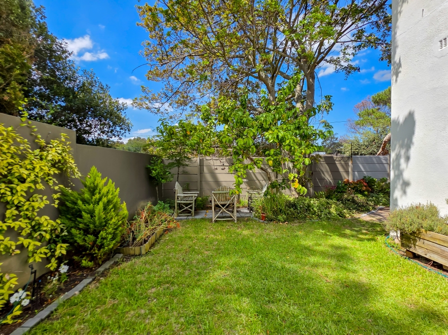 2 Bedroom Property for Sale in Belle Constantia Western Cape